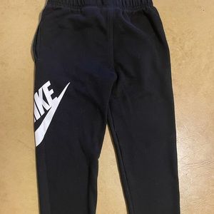 Black Nike sweatpants size L 7